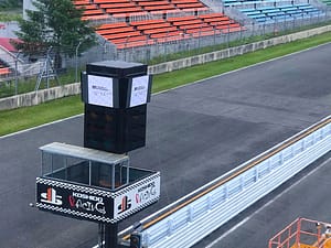 十勝スピードウェイ様俯瞰 | 北海道札幌市|サイネージ・映像・音声と配信の会社|株式会社ビットバレー LED導入事例 十勝スピードウェイ様