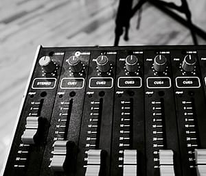 音楽制作　音響